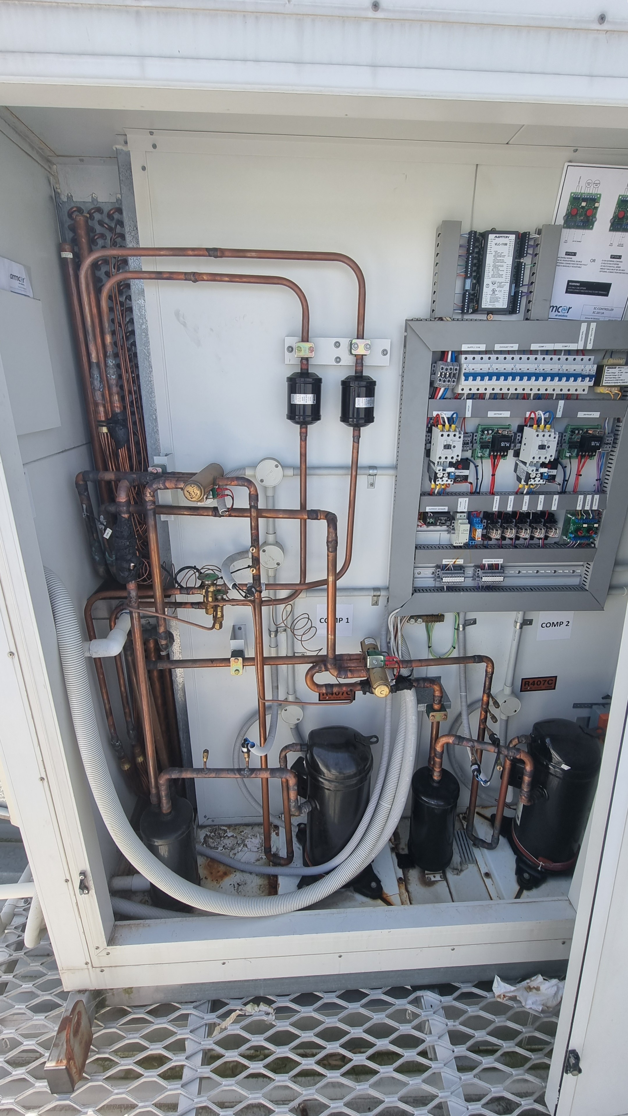 Compressor pipework